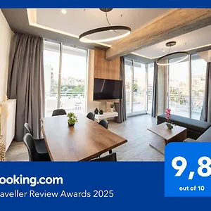 Daire Skia Luxury Living Above The Walls